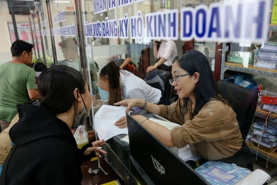 Từ 2026, hộ kinh doanh có doanh thu trên 500 triệu đồng một năm phải nộp thuế