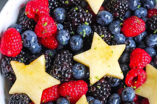 Bác sĩ gợi ý 6 loại quả hỗ trợ thận lọc máu, ngừa sỏi