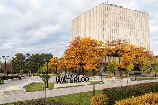 Canada có thể siết chặt giấy phép lao động với du học sinh