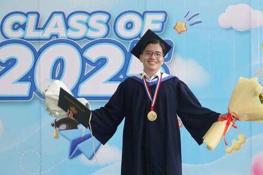 Thủ khoa 8.0 IELTS từng chật vật với tiếng Anh