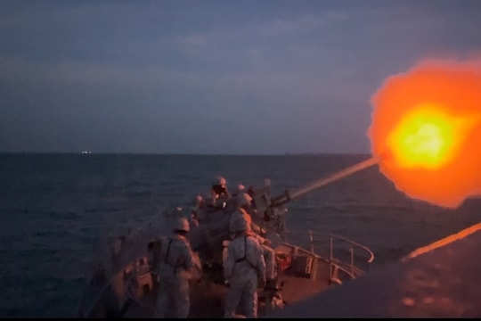 Thái Lan lần đầu dùng tàu chiến trong giao tranh với Campuchia