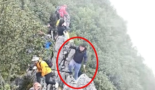 Người đàn ông leo núi ngã khỏi vách đá 40m khiến nhiều người hốt hoảng