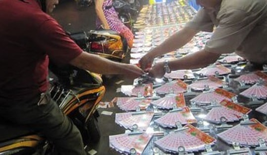 Trúng số hơn 29 tỷ nhưng trắng tay vì lý do khiến ai cũng phẫn nộ