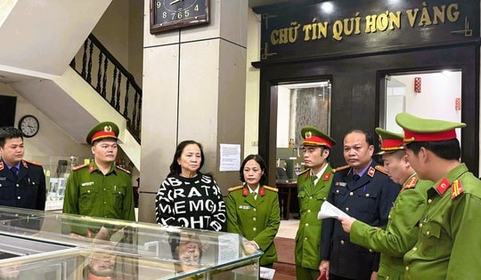 Bắt vợ chồng chủ tiệm vàng nổi tiếng ở Thanh Hóa