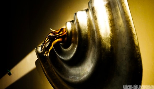 Cuộc tái sinh của vật liệu cũ