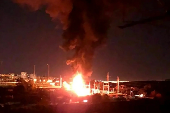 Nga nã loạt tên lửa vào thành phố Kremenchuk của Ukraine