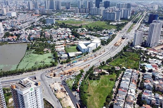 Kinh tế TP Hồ Chí Minh sau 'cú huých' từ chính quyền 2 cấp - Bài 2