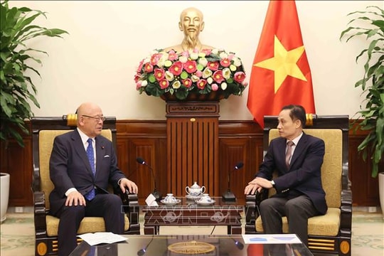 Bộ trưởng Ngoại giao Lê Hoài Trung tiếp Cố vấn đặc biệt Liên minh nghị sĩ hữu nghị Nhật - Việt