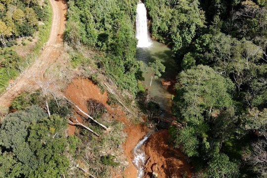 Nơi được mệnh danh là "khu vườn địa đàng" đóng cửa vì sạt lở