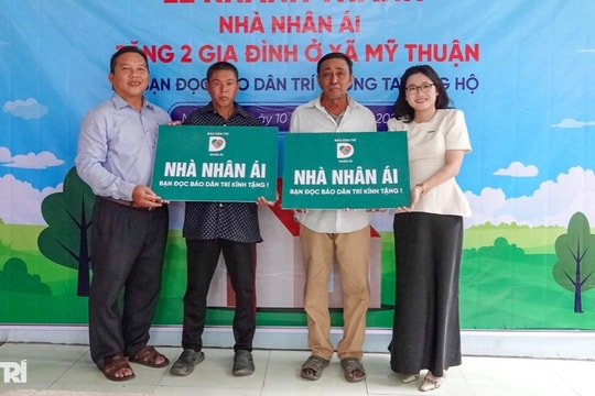 Khánh thành 2 ngôi nhà Nhân ái tặng 2 gia đình khó khăn ở Vĩnh Long