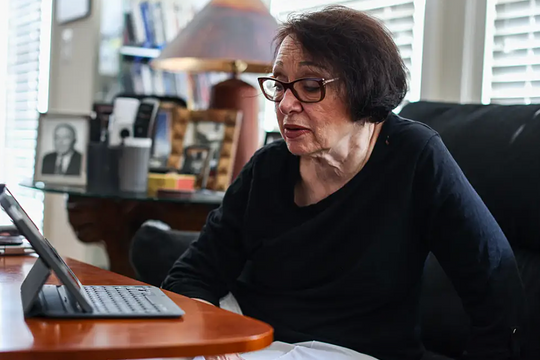 Cuộc đua AI của những lao động tuổi 80