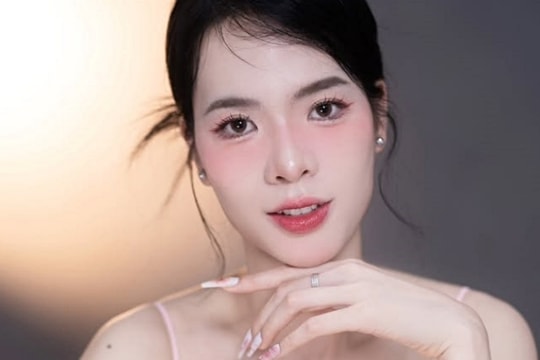 Nét đời thường của hoa khôi cầm cờ Việt Nam tại SEA Games