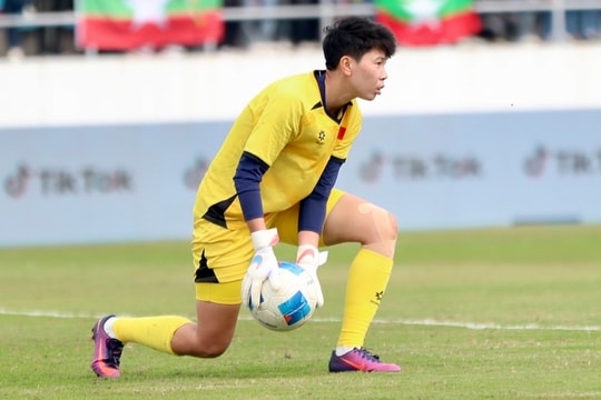 Nữ Việt Nam 0-0 Myanmar (H1): Hoàng Thị Loan lần đầu đá chính