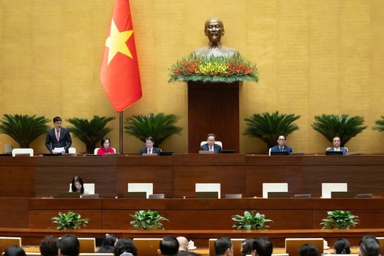 Quốc hội yêu cầu sớm trả lương công chức theo vị trí việc làm