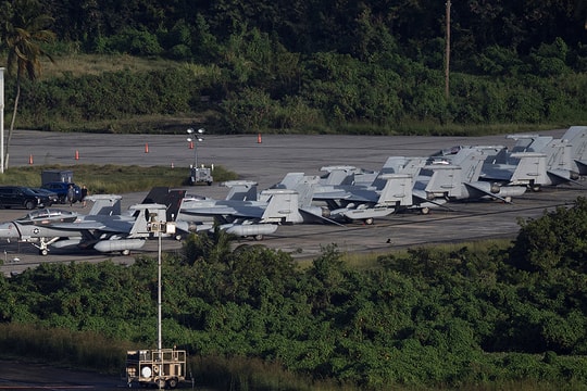 Mỹ điều loạt ti&#234;m k&#237;ch t&#225;c chiến điện tử đến gần Venezuela