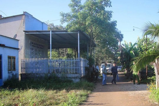 Người phụ nữ bị bắn tử vong trước cửa nhà