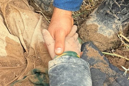 Cậu bé thoát chết sau khi bị bắt cóc, chôn sống hai ngày