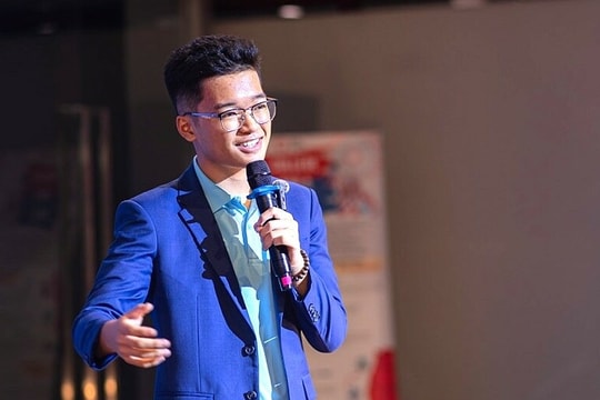 Nam sinh chuyên Anh lập cú đúp 9.0 IELTS, 1600 SAT