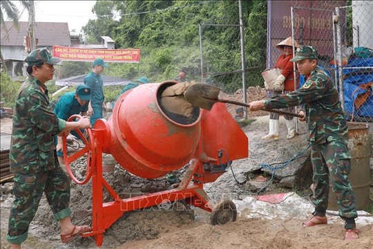 Đảm bảo nguồn vật liệu sửa chữa nhà cho người dân vùng lũ