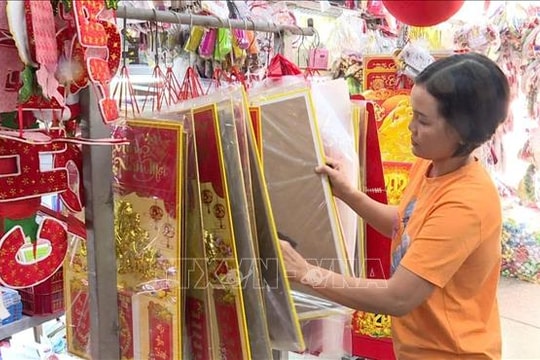 Lịch Tết 2026: Nhu cầu biếu tặng và trang trí đẩy sức mua tăng nhẹ
