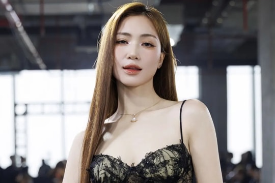 Gu mặc xuyên thấu của Hòa Minzy