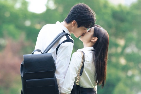 Cảnh tình tứ gây sốt của Trần Nghiên Hy