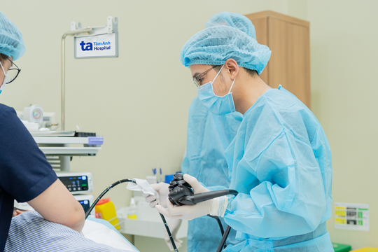 Sụt cân kèm đổ mồ hôi, phát hiện ung thư hạch bạch huyết