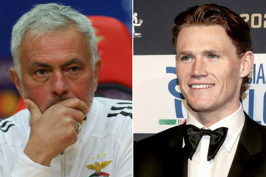 Mourinho: 'Tôi từng gạt Pogba để dành chỗ cho McTominay'