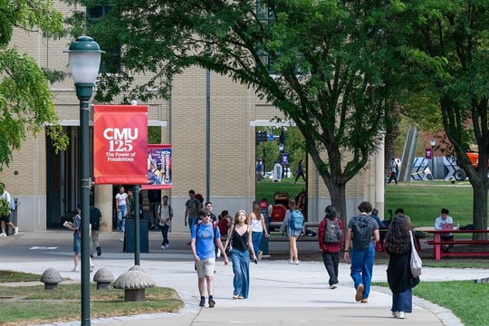 Cuộc chiến xin việc của du học sinh Việt ở Mỹ