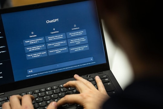 Nỗi lo ChatGPT khiến sinh viên Việt ngày càng lười suy nghĩ