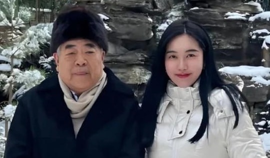 Danh họa Phạm Tăng tái xuất sau thời gian vắng bóng, chào đón con trai đầu lòng