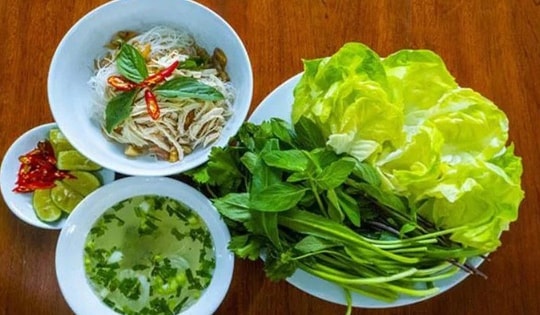 Người phụ nữ nhiễm giun nặng vì thói quen ăn món vạn người mê