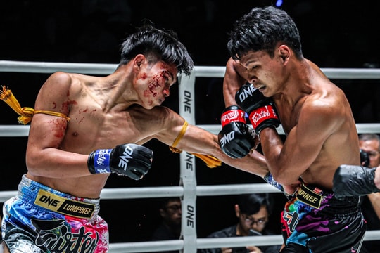 Cận cảnh võ sĩ muay Thái đấm gục đối thủ, nhận ngay 10.000 USD