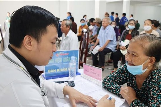 Tây Ninh: Tổ chức khám sức khỏe cho 300 người thuộc diện chính sách