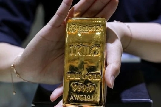 Giá vàng miếng SJC lập đỉnh mới hơn 156 triệu đồng/lượng