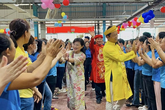 Công ty da giày chi hơn 700 tỷ đồng thưởng Tết