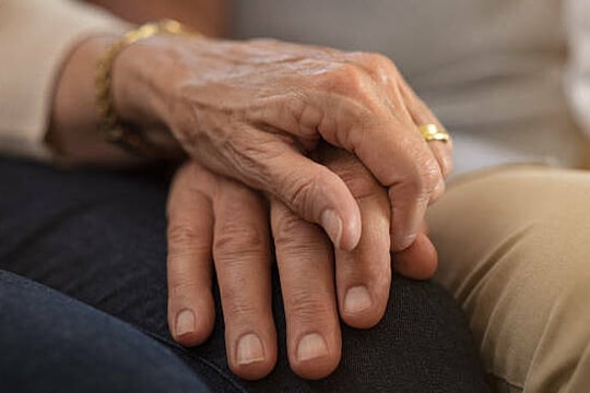 Chung sống 18 năm không đăng ký kết hôn, có được chia thừa kế?