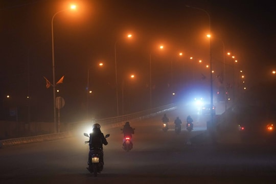 Chất lượng không khí Hà Nội tiệm cận mức nguy hại