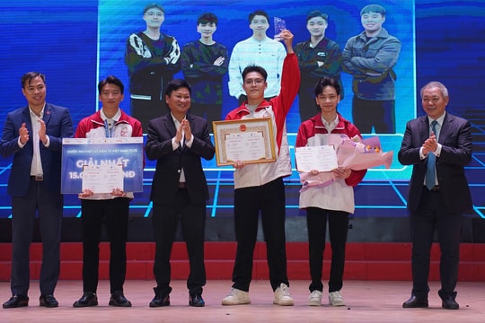 Sinh viên tạo hệ thống phát hiện xâm nhập cho thiết bị IoT thắng giải thiết kế điện tử