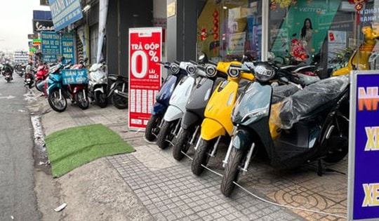 Ô tô, xe máy cũ giảm giá sốc