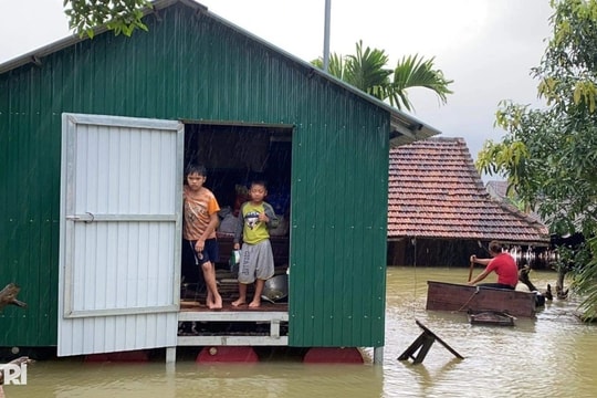 Phó Chủ tịch tỉnh Đắk Lắk: "Những hành động thiết thực vì đồng bào vùng lũ"
