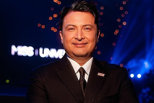 CEO Miss Universe từ chức sau một tháng nắm quyền