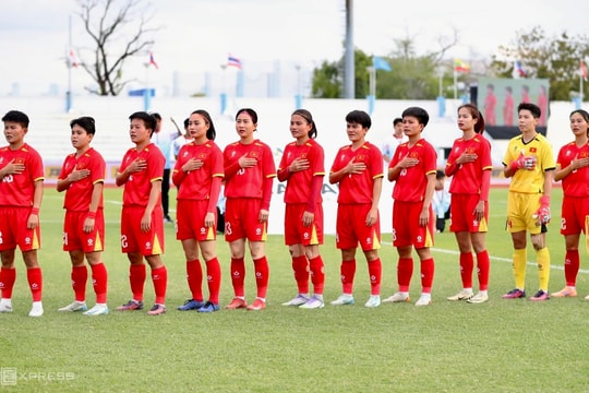 Việt Nam 0-0 Indonesia (H1): Trọng tài bỏ qua phạt đền