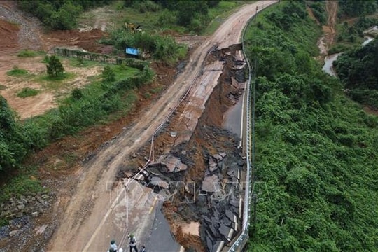 Chuẩn bị thông xe 1 chiều qua tuyến đèo Khánh Lê