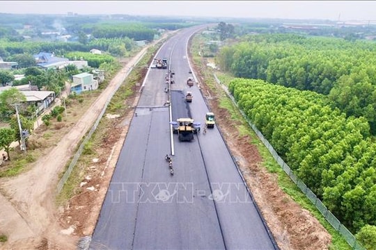 Đột phá hạ tầng - Bài 2: Mắt xích vàng cho cực tăng trưởng mới