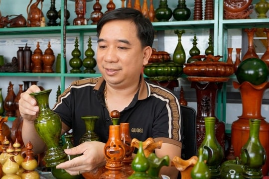 Làng nghề trăm tuổi "hồi sinh" nhờ livestream