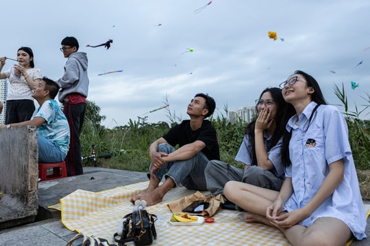 Hai thế giới ở Việt Nam trong mắt khách Tây