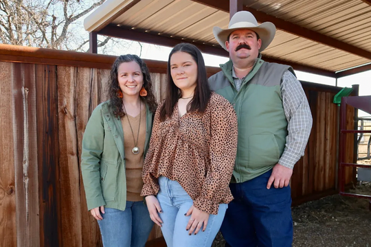 Cha mẹ Mỹ thu tiền thuê nhà của con 18 tuổi