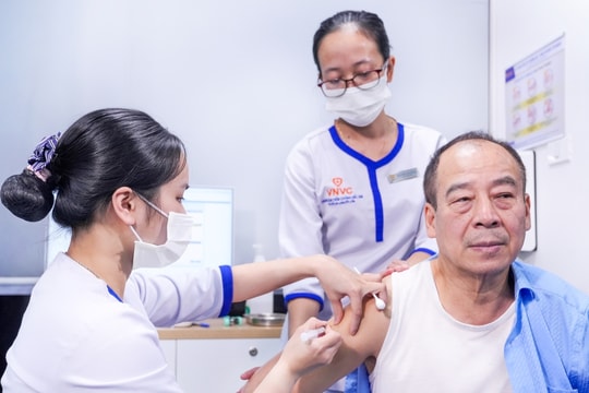 Thêm vaccine phòng RSV cho người cao tuổi
