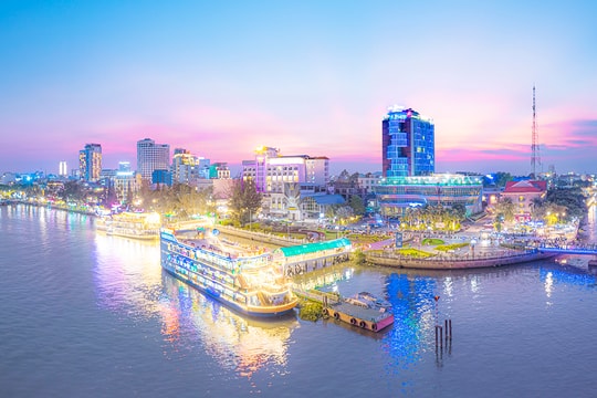 Cần Thơ mở lại phố đi bộ bến Ninh Kiều